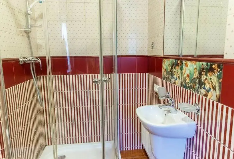 Pokój Standard, Tsaritsynskiy
