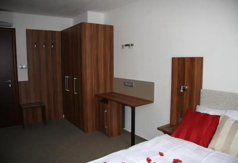 スイート, Art Hotel Podebrady
