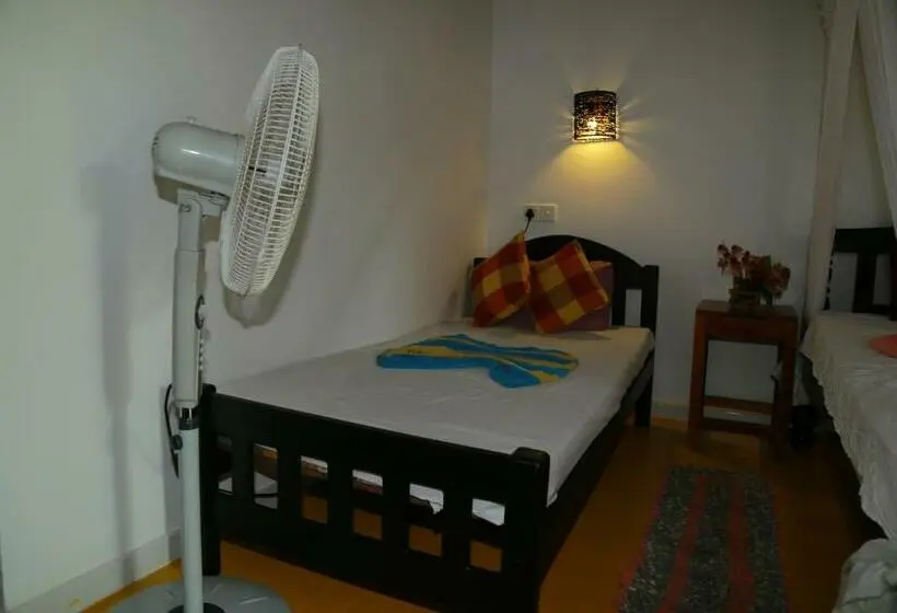 デラックスキャビン, Gems Garden Guest House