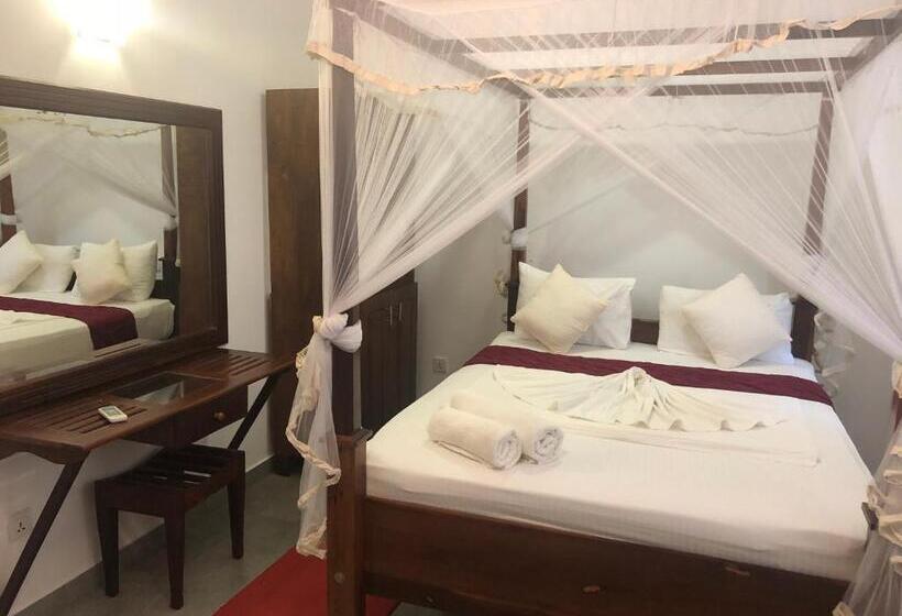 经济房, Villa Red Lobster