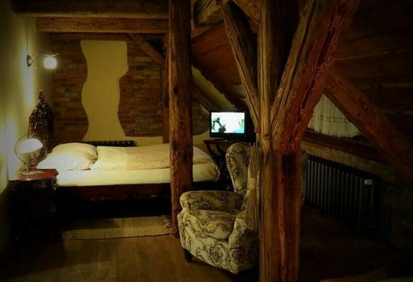 标准三人间, Dvůr Olšiny  Hotel And Horse Riding