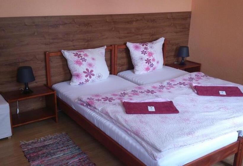 스탠다드 트리플 룸, Alfa