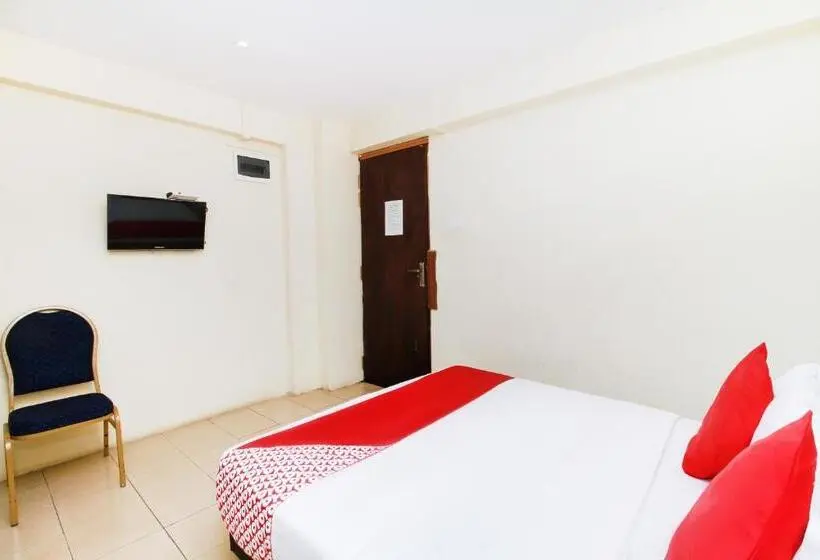 Basic Kolmen Hengen Huone, Green Palace Colombo
