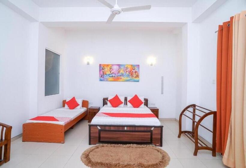 Family Room, Mirissa Regent