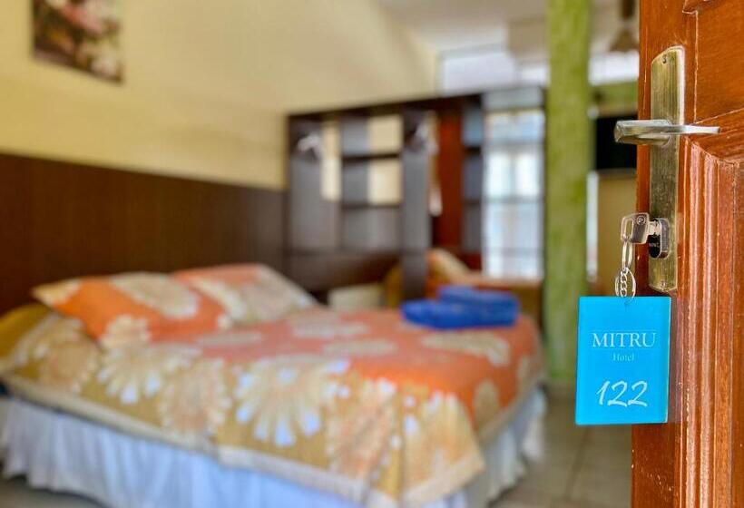اتاق استاندارد چهار تخته, Mitru