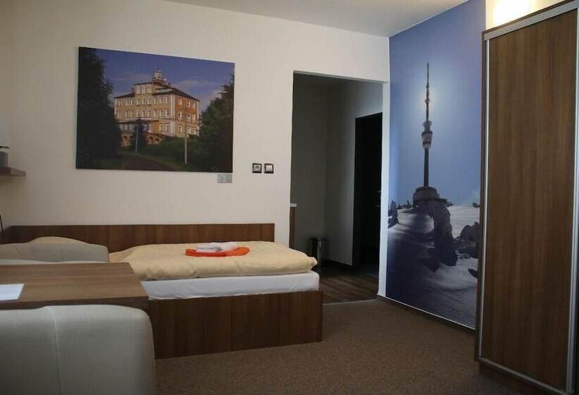 장애인을 위한 스탠다드 룸, Pod Radnicí