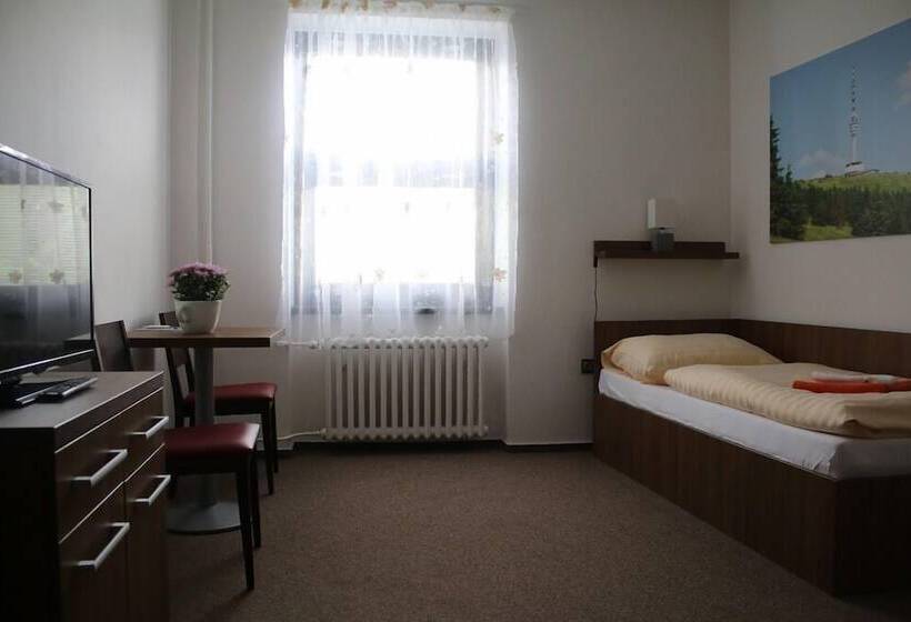 스탠다드 트리플 룸, Pod Radnicí