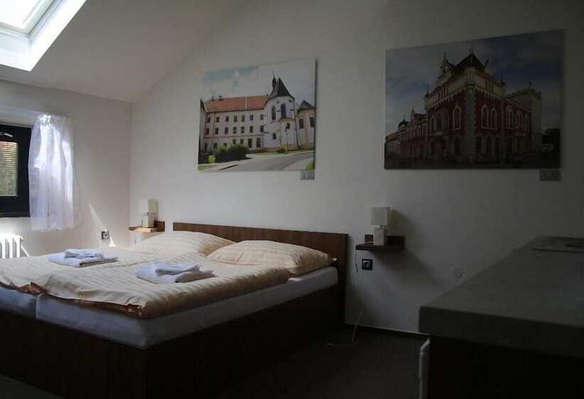 스위트, Pod Radnicí