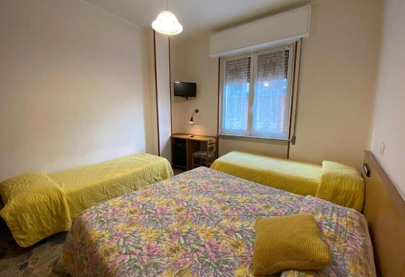 اتاق استاندارد چهار تخته, San Marco