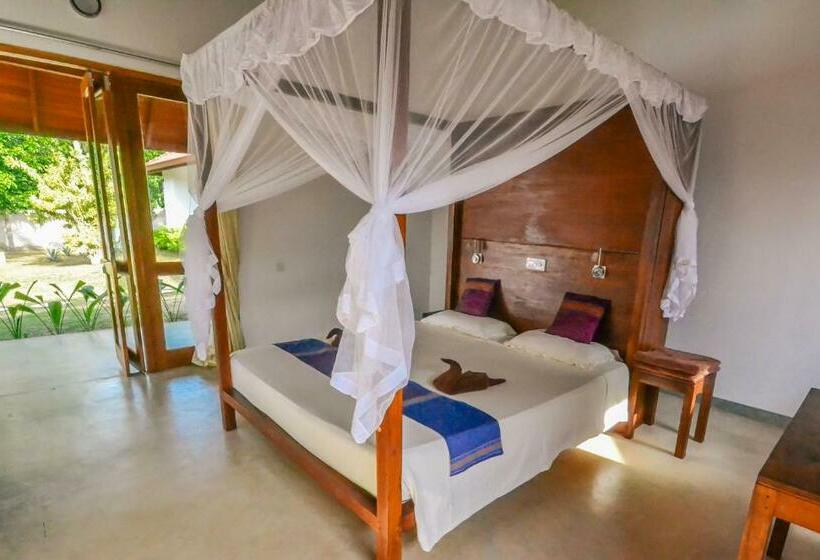 Бунгало Deluxe, Sanjis The Seaside Cabanas