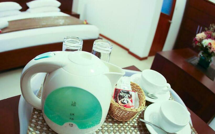 デラックスルーム, Shanelo