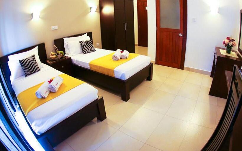 デラックストリプルルーム, Shanelo