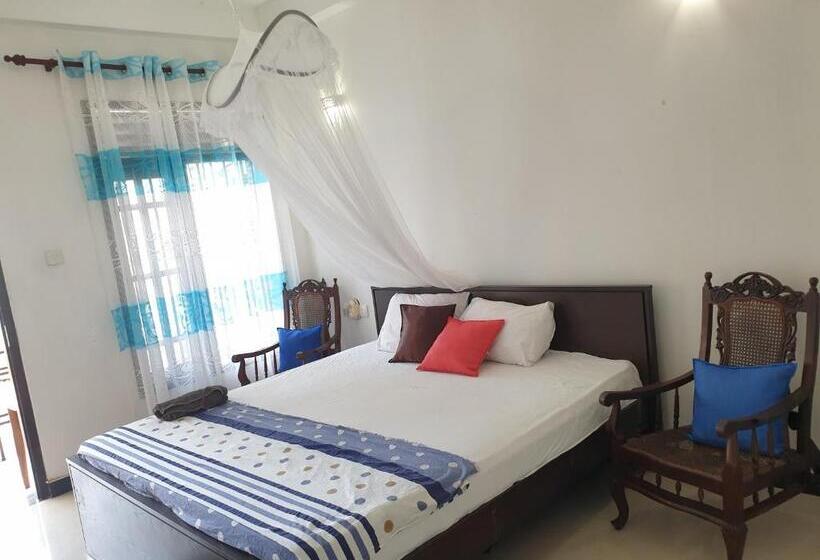 발코니 디럭스 룸, Liyanage Resort