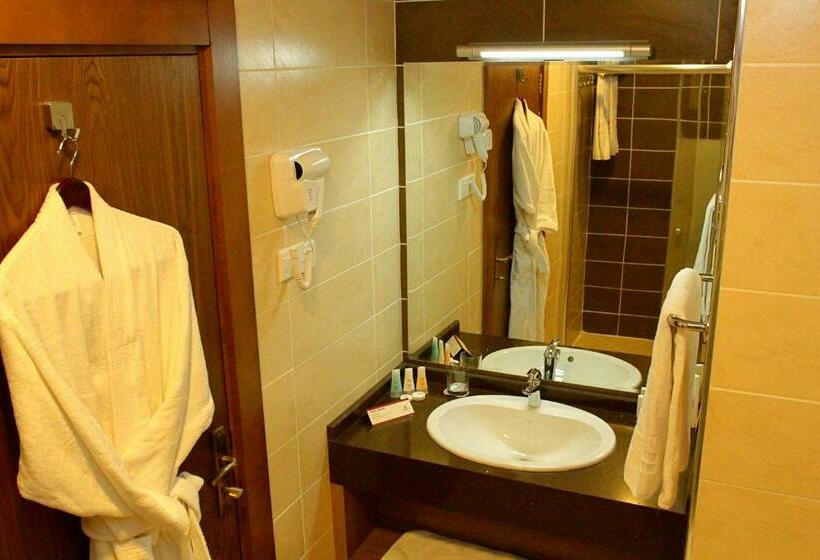 اتاق لوکس با تخت بزرگ, Ankawa Royal Hotel & Spa