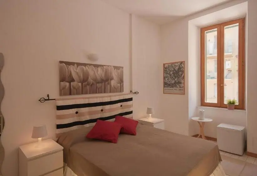 اتاق استاندارد چهار تخته, Opera Inn Suites Rooms And Apartments