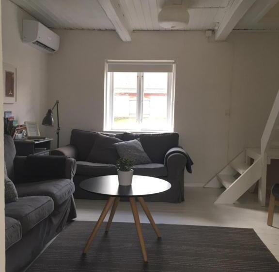 غرفة ديلوكس, Red Bird Farm