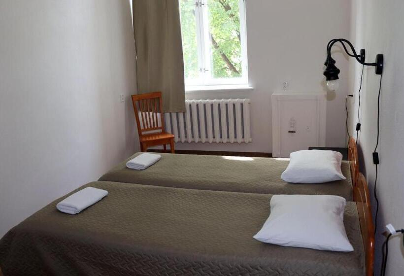 اتاق استاندارد با سرویس بهداشتی مشترک, Hostel Lõuna