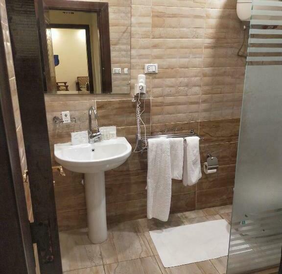 آپارتمان 3 خوابه با چشمانداز دریا, 26th Of July Apartments