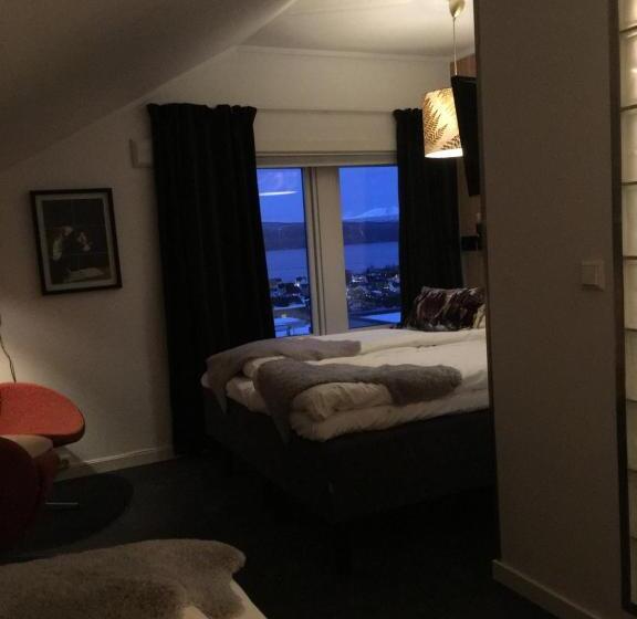 スーペリアトリプルルーム, Breidablikk Guesthouse