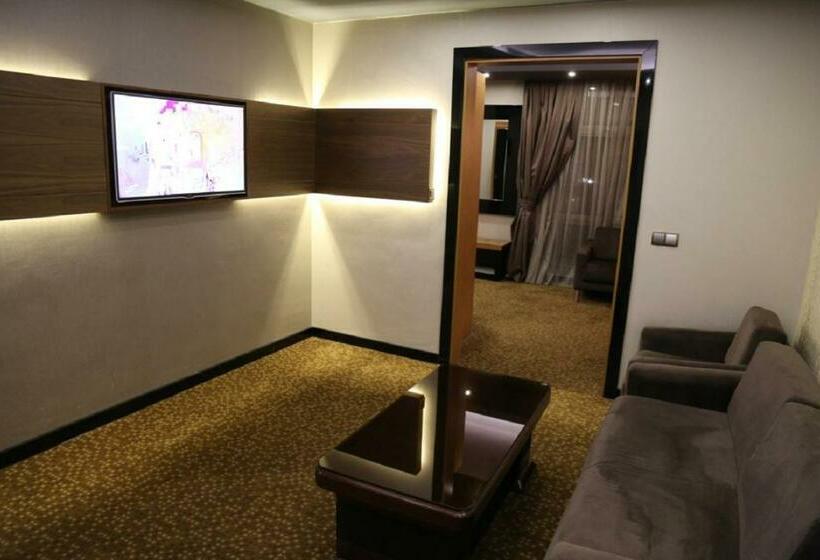 سوییت لوکس, Erbil Quartz