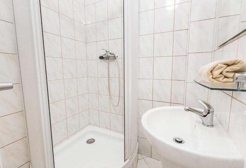 סוויטת 2 חדרי שינה, Gradl