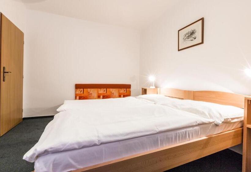 סוויטת 2 חדרי שינה, Gradl