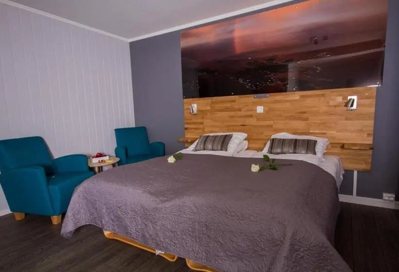 Studio Standard, Grimstad Vertshus