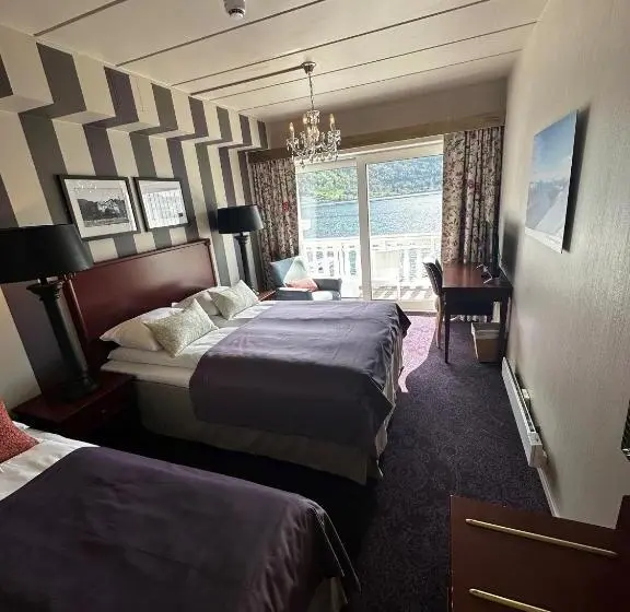 Triple Room Sea View, Hofslund Fjord