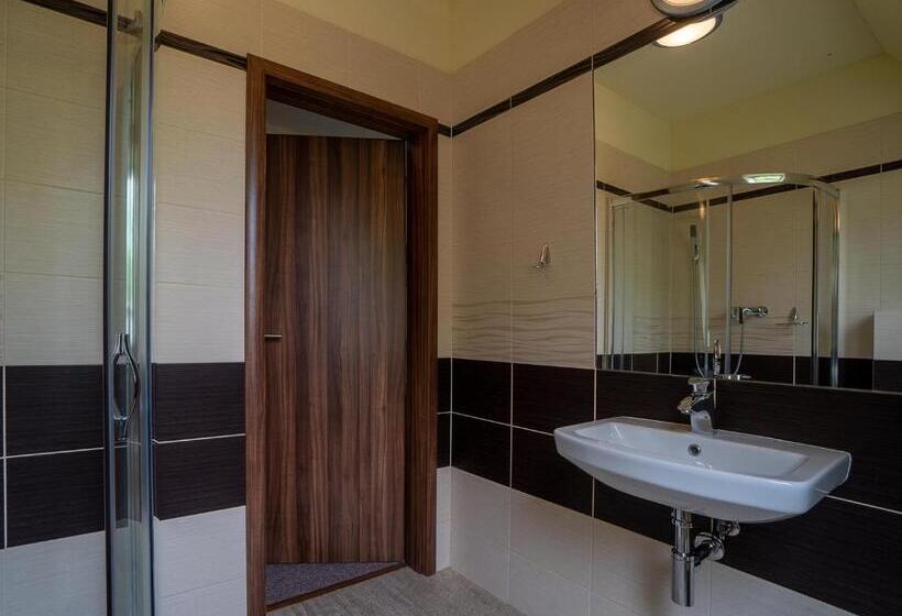 غرفة قياسية فردية, Nautico