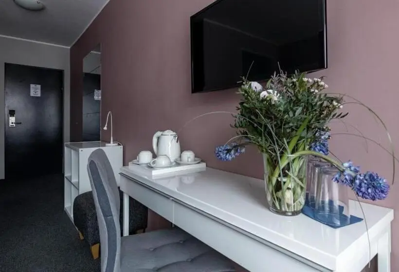 اتاق ساده سه‌ نفره, Park Hotel Vilnius