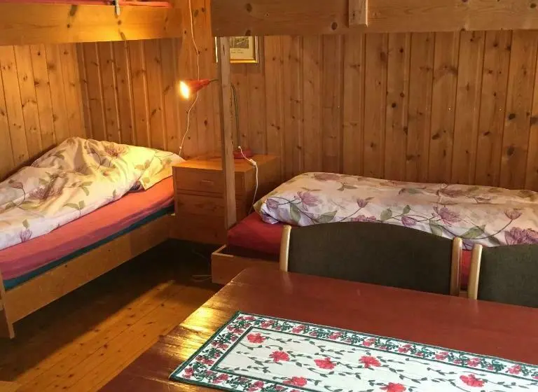 Perhehuone, Putten Seter