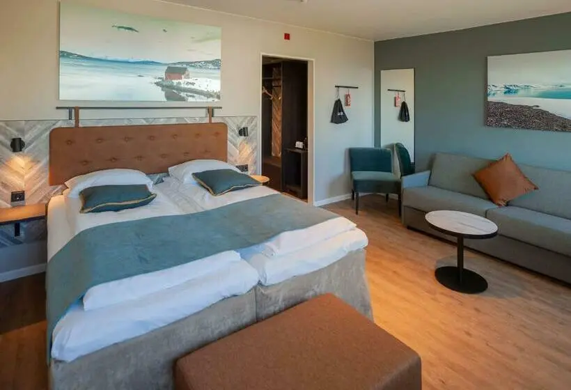 Üç Kişilik Standart Oda, Scandic Harstad