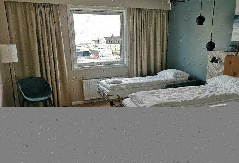 Üç Kişilik Standart Oda, Scandic Harstad