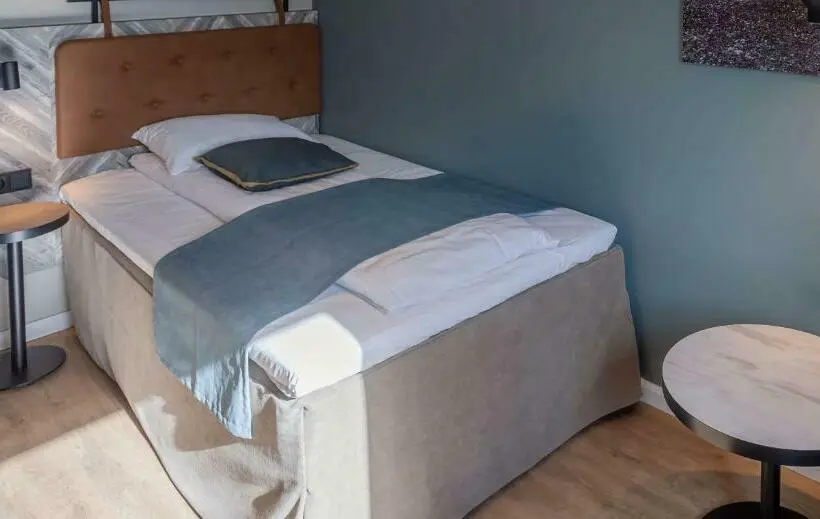 Standart Tek Kişilik Oda, Scandic Harstad