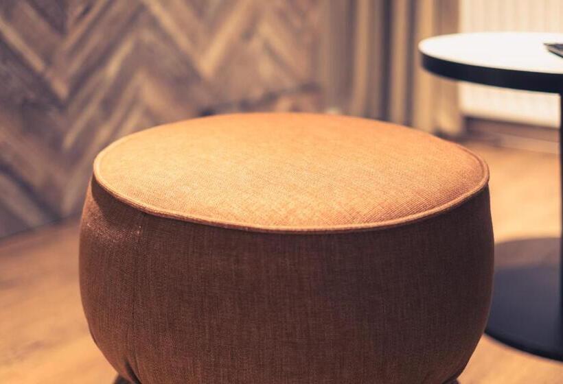 四人标准间, Scandic Harstad