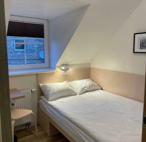 اتاق اکونومی, Stay Express