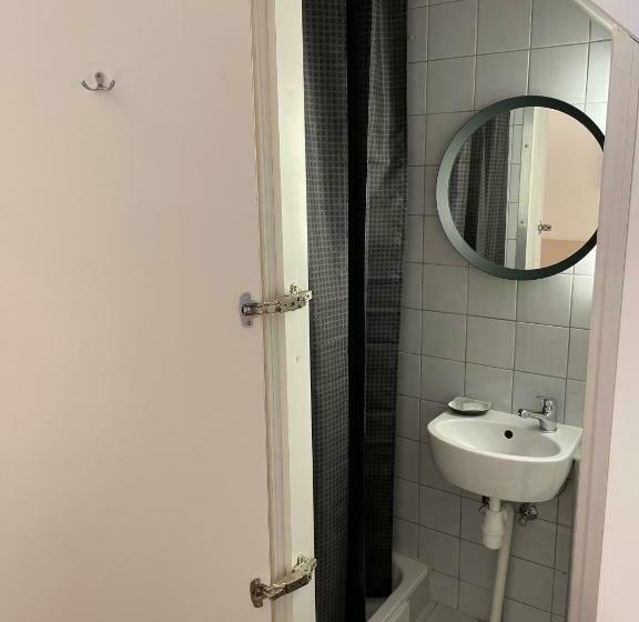 اتاق اکونومی, Stay Express