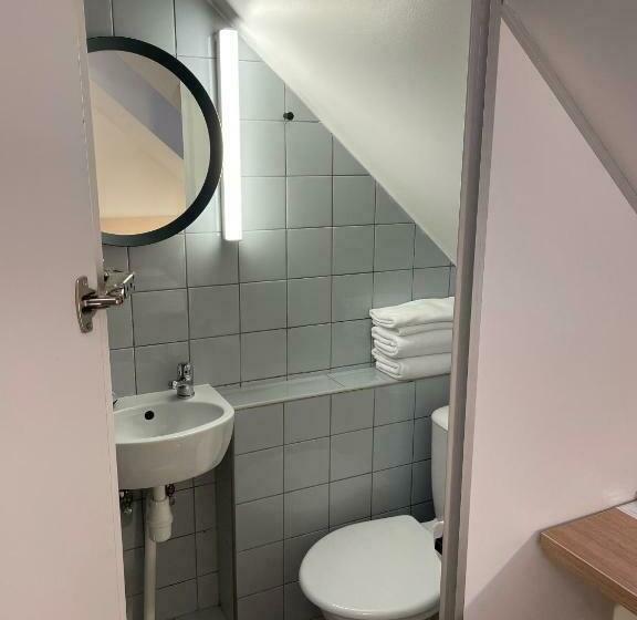 اتاق اکونومی, Stay Express