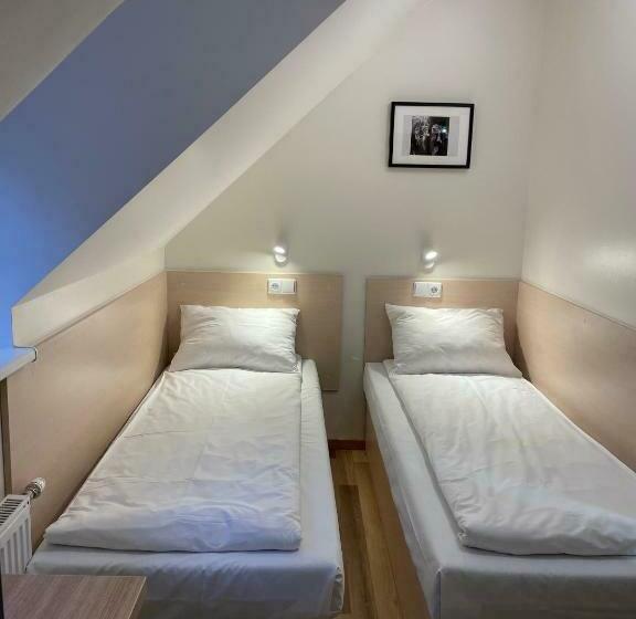 اتاق اکونومی, Stay Express