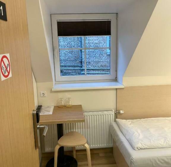 اتاق اکونومی, Stay Express