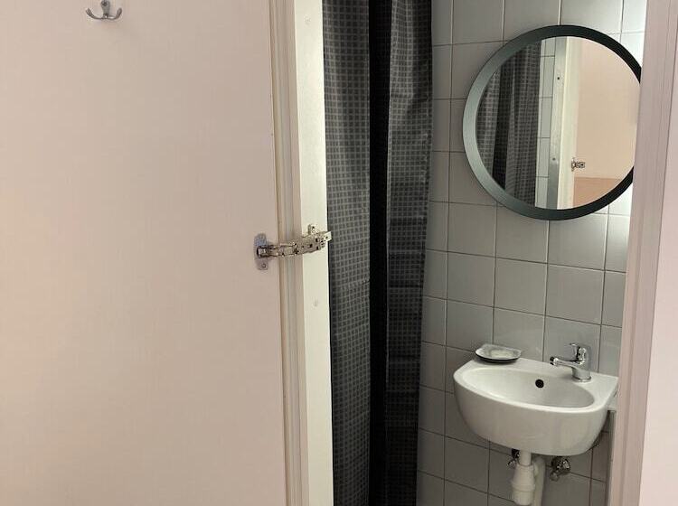 اتاق اکونومی, Stay Express