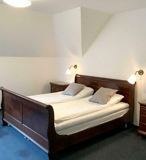 家庭间, Rasta Lilla Edet