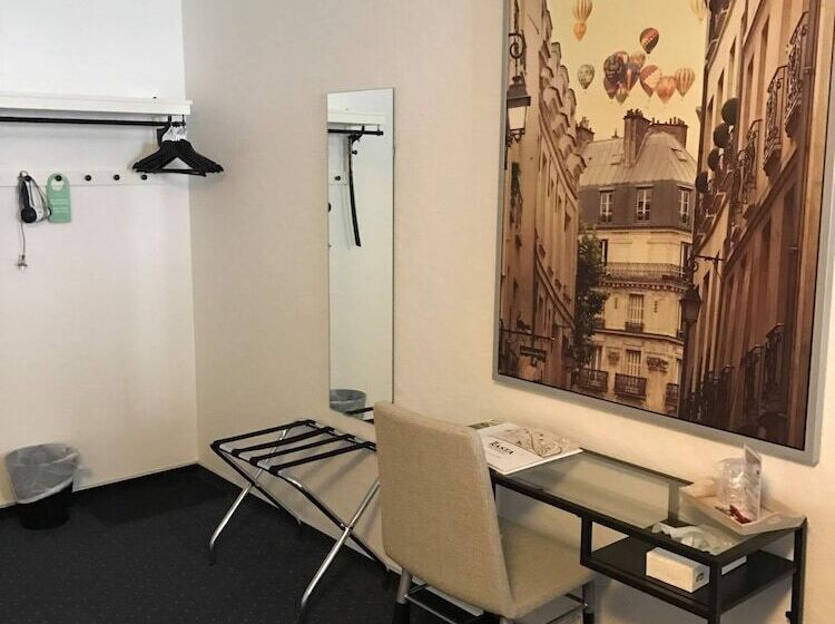 高级大房间, Rasta Lilla Edet