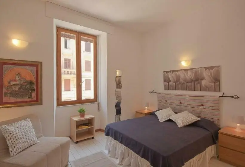 اتاق استاندارد سه نفره, Opera Inn Suites Rooms And Apartments