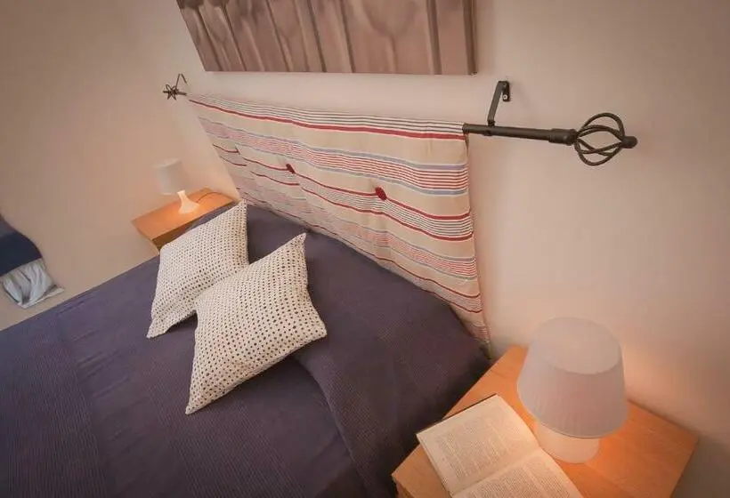 اتاق استاندارد سه نفره, Opera Inn Suites Rooms And Apartments