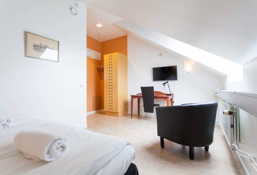 חדר סטנדרט חדר אמבטיה משותף, Pronova Hotell & Vandrarhem