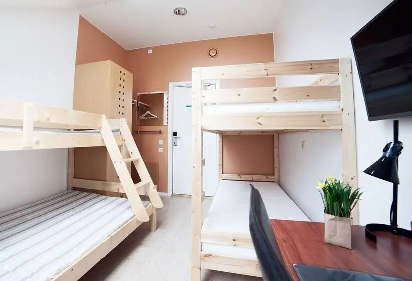浴室共有スタンダード４人用ルーム, Pronova Hotell & Vandrarhem