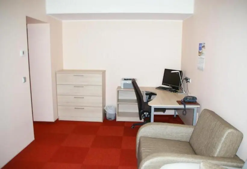 سوییت جونیور, Tehvandi Hotell