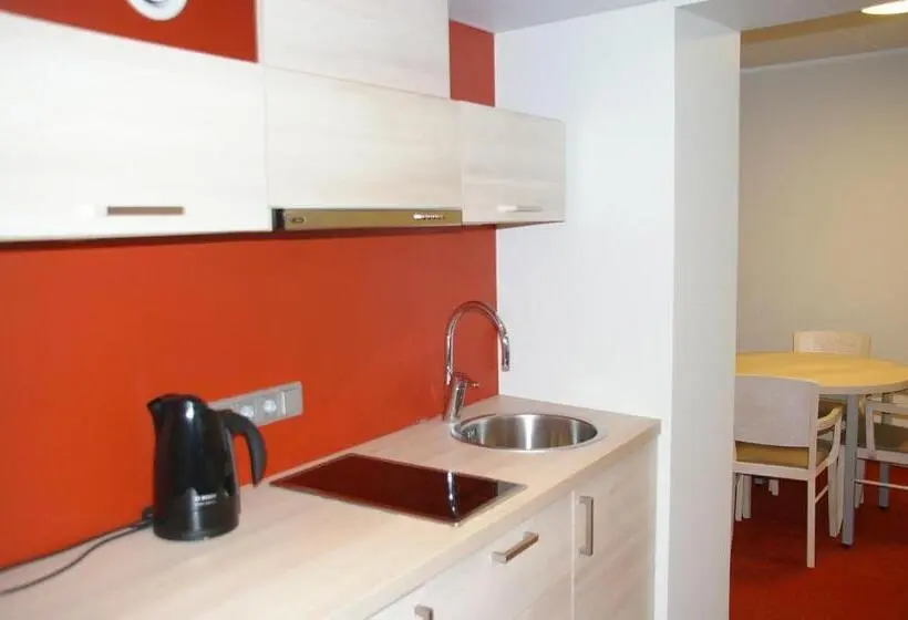 سوییت, Tehvandi Hotell