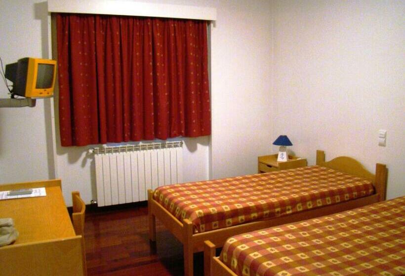 스탠다드 룸 공동 욕실, Hi Bragança – Pousada De Juventude